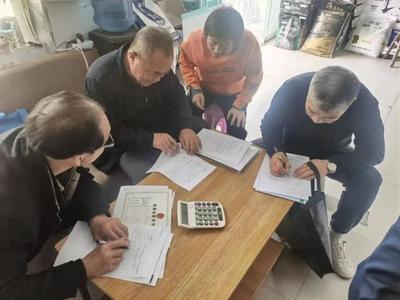 鹽湖區(qū)行政審批服務(wù)管理局 服務(wù)下沉暖人心，主動(dòng)上門(mén)續(xù)證件